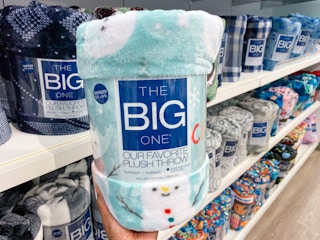 kohls the big one oversized supersoft plush throw in store image 2021