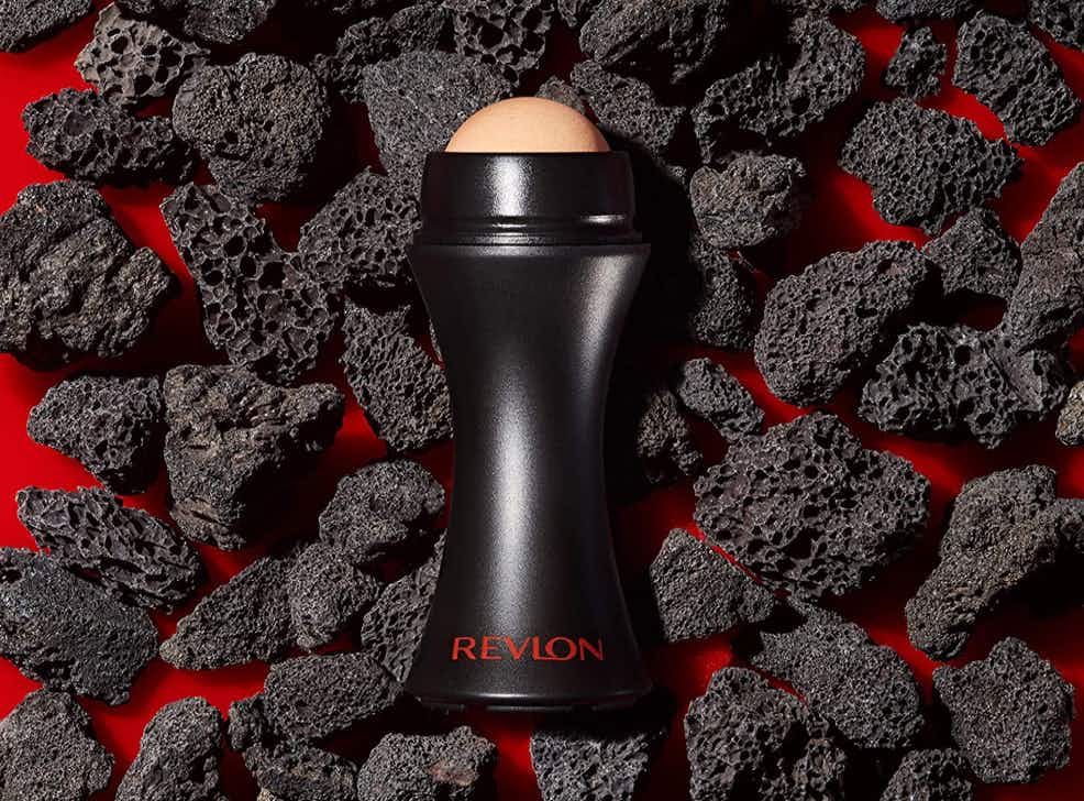 REVLON Oil-Absorbing Volcanic Face Roller