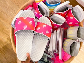 Victoria's-Secret-slides-2021-4-2