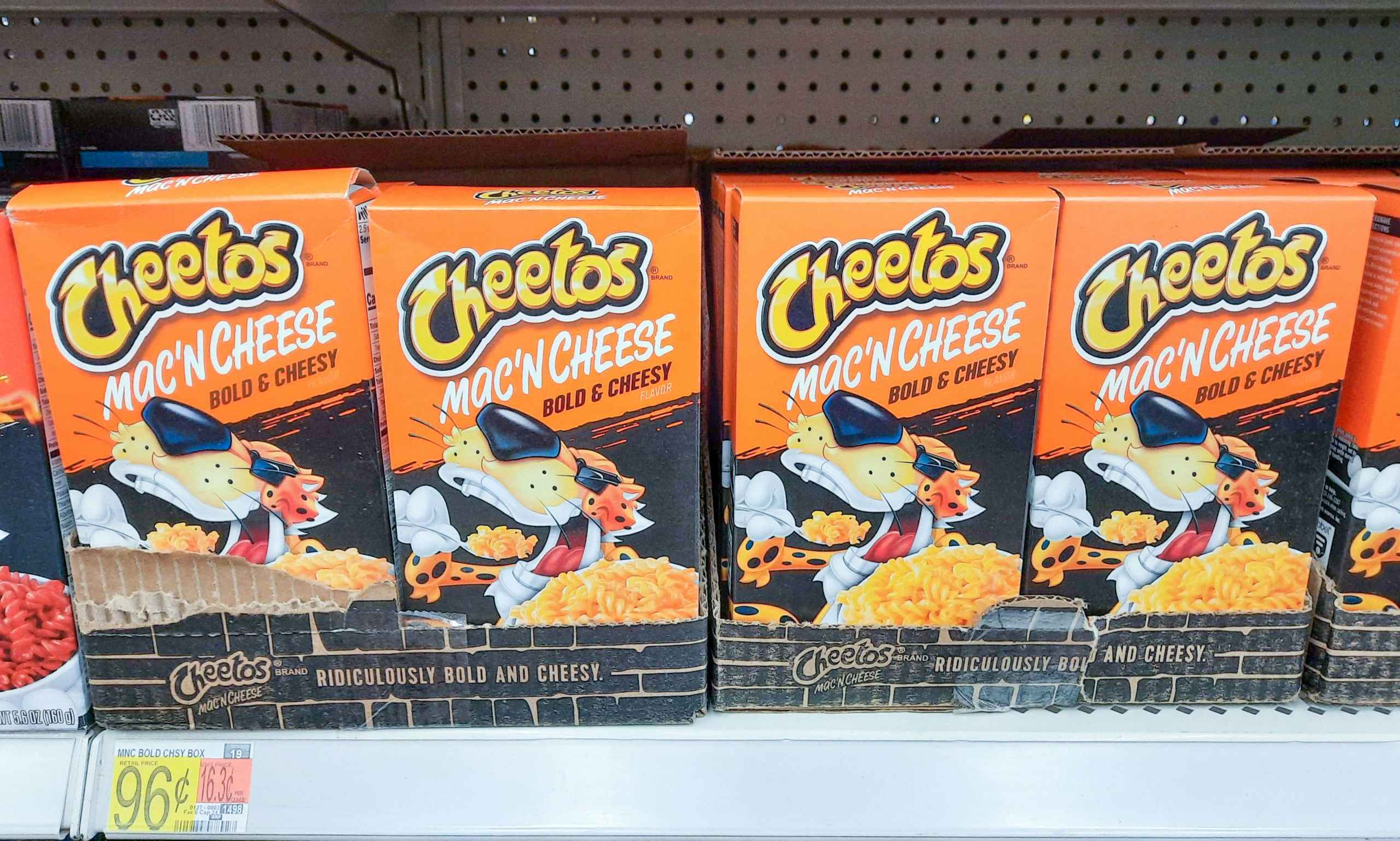 walmart cheetos mac 'n cheese box