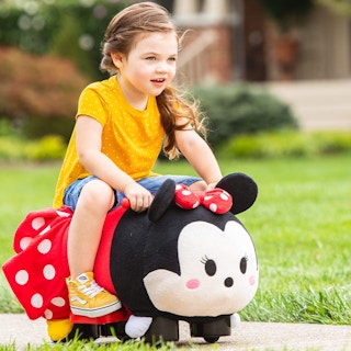 walmart-disney-minnie-mouse-tsum-tsum-ride-on-2021
