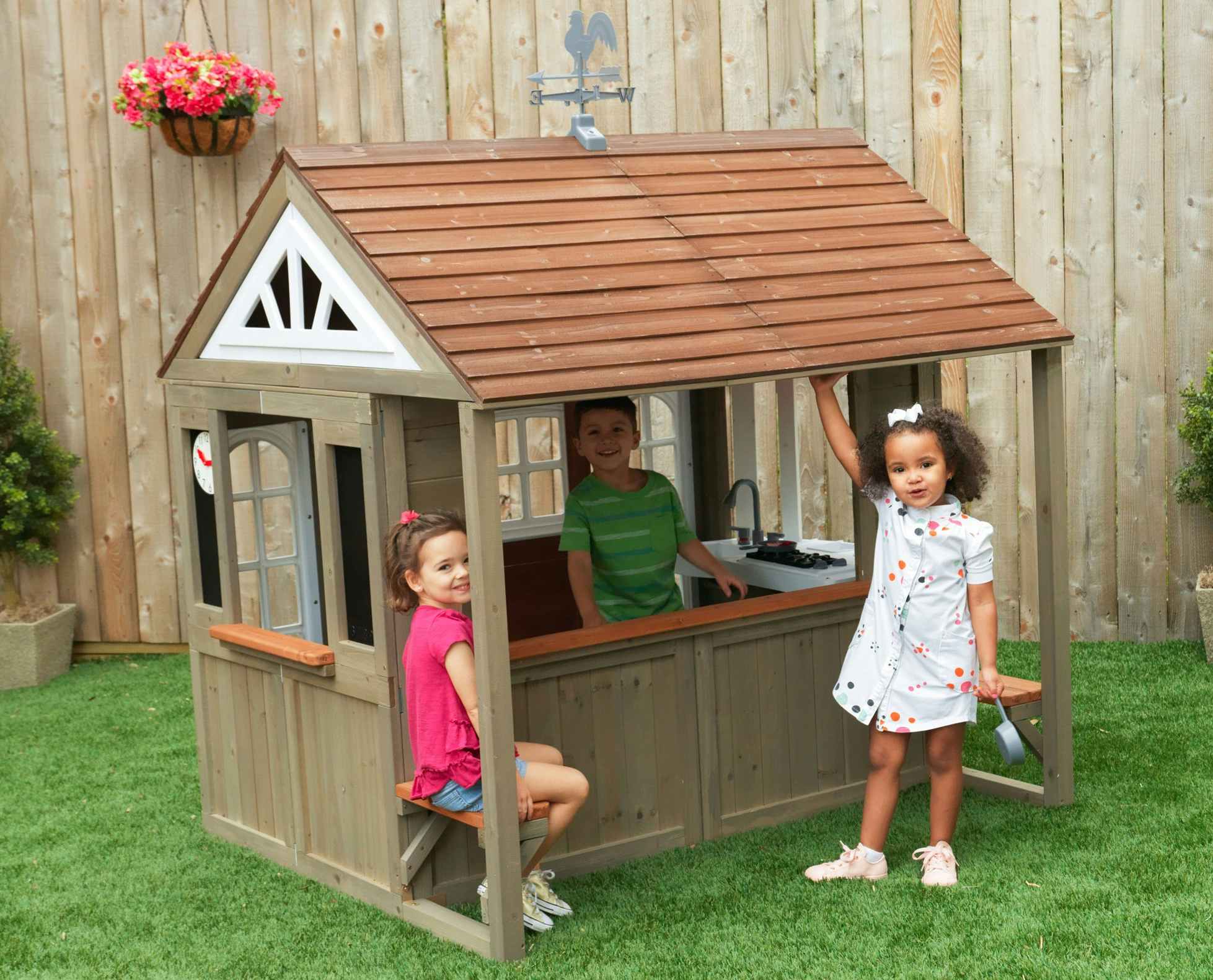 walmart-kidkraft-country-vista-playhouse-2021