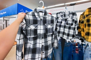 walmart-no-boundaries-plaid-shacket-2021