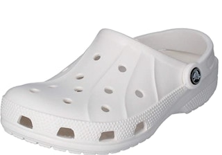 amazon crocs screenshot 1638191636 1638191636 e1638192219970