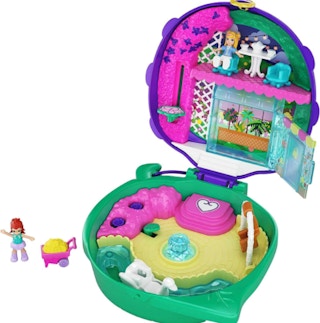 amazon polly pocket compact ladybug 2021 3 1637249261 1637249261 425x429