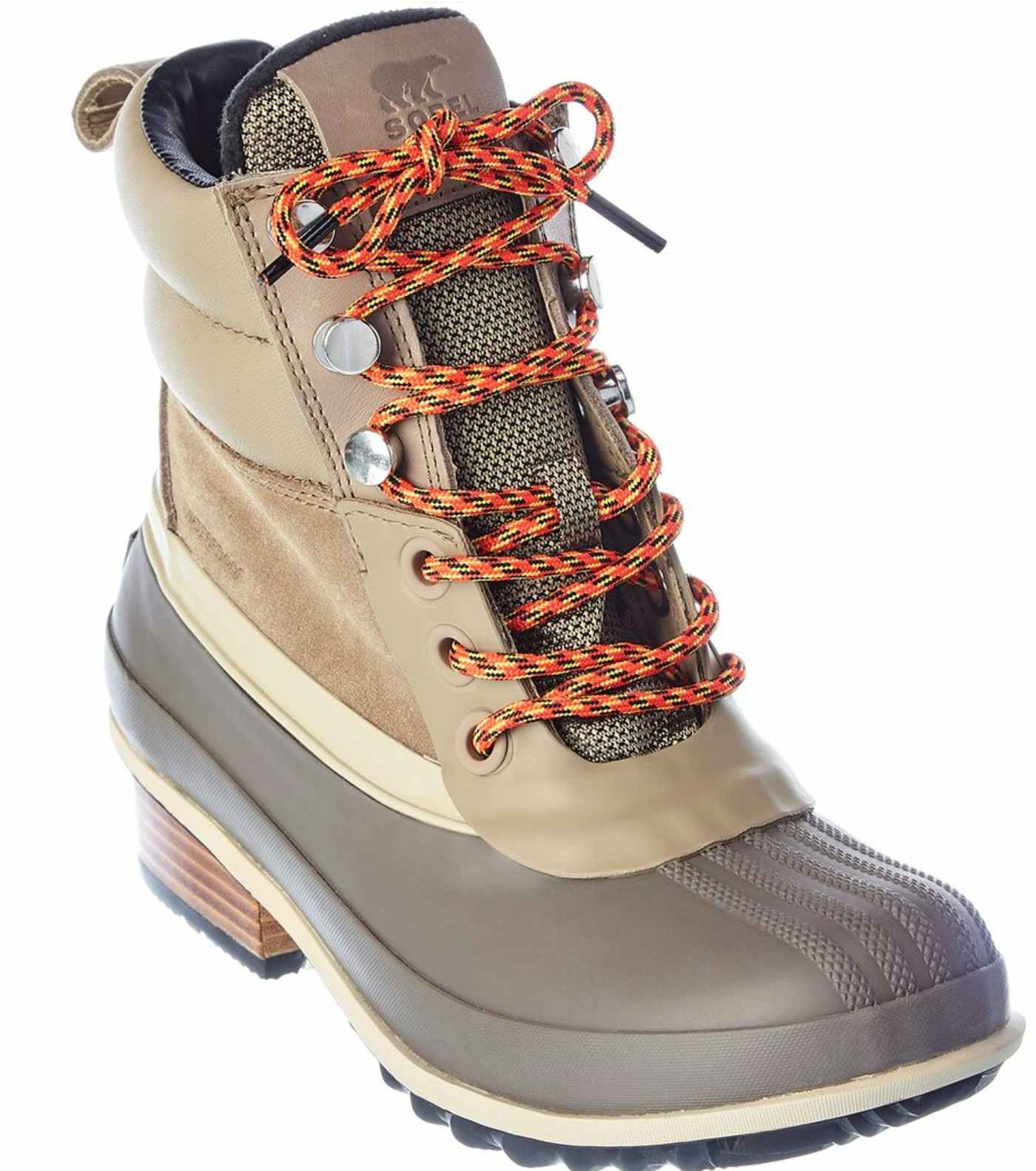 gilt-sorel-boots-2021-5