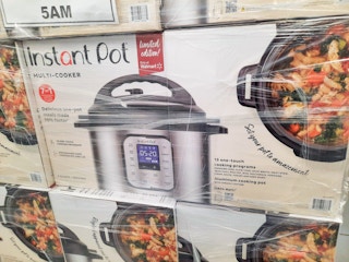 instant pot black friday 2021 1 1637791926 1637791926 scaled