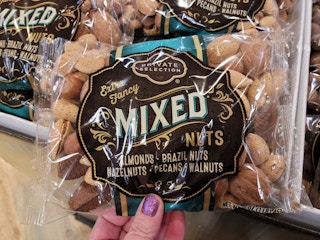 kroger private selection nuts 2021 sv 1637173906 1637173906