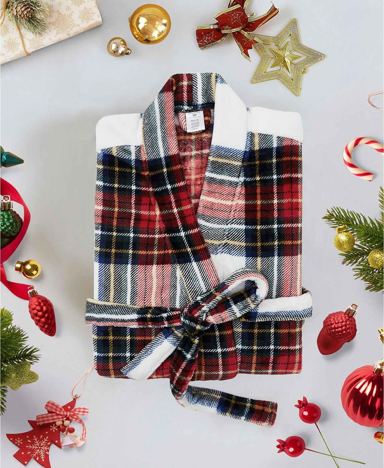 macy's-flannel-robe-112021a