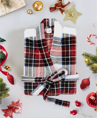 macy's-flannel-robe-112021a
