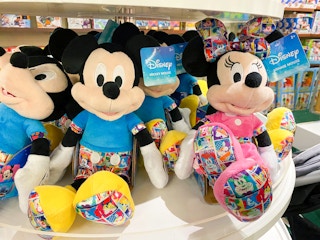 macys minnie mickey plush black friday 2021 1637257690 1637257691 scaled