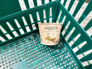 publix siggis plant based yogurt 11282021 1638115009 1638115009 scaled