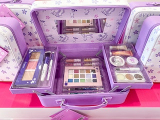ulta-beauty-pixar-beauty-box-2021.2