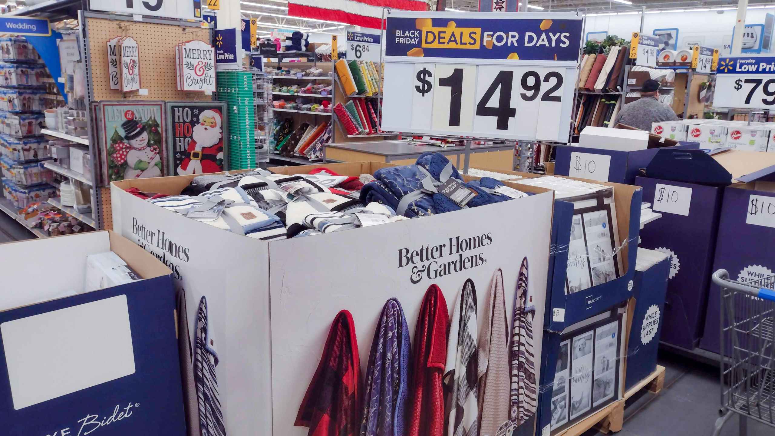 walmart better homes and gardens throw on display
