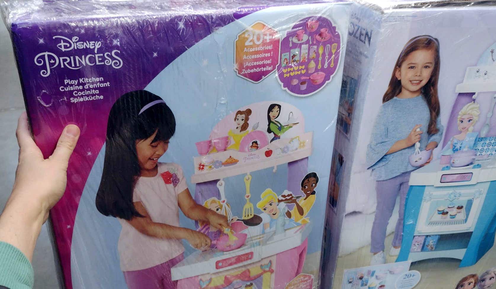 walmart-disney-princess-frozen-play-kitchen-110521-c