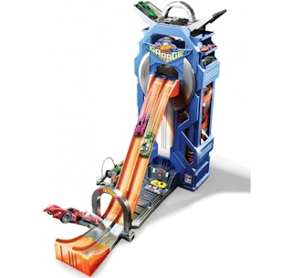 walmart-hot-wheels-mega-garage-111821-a