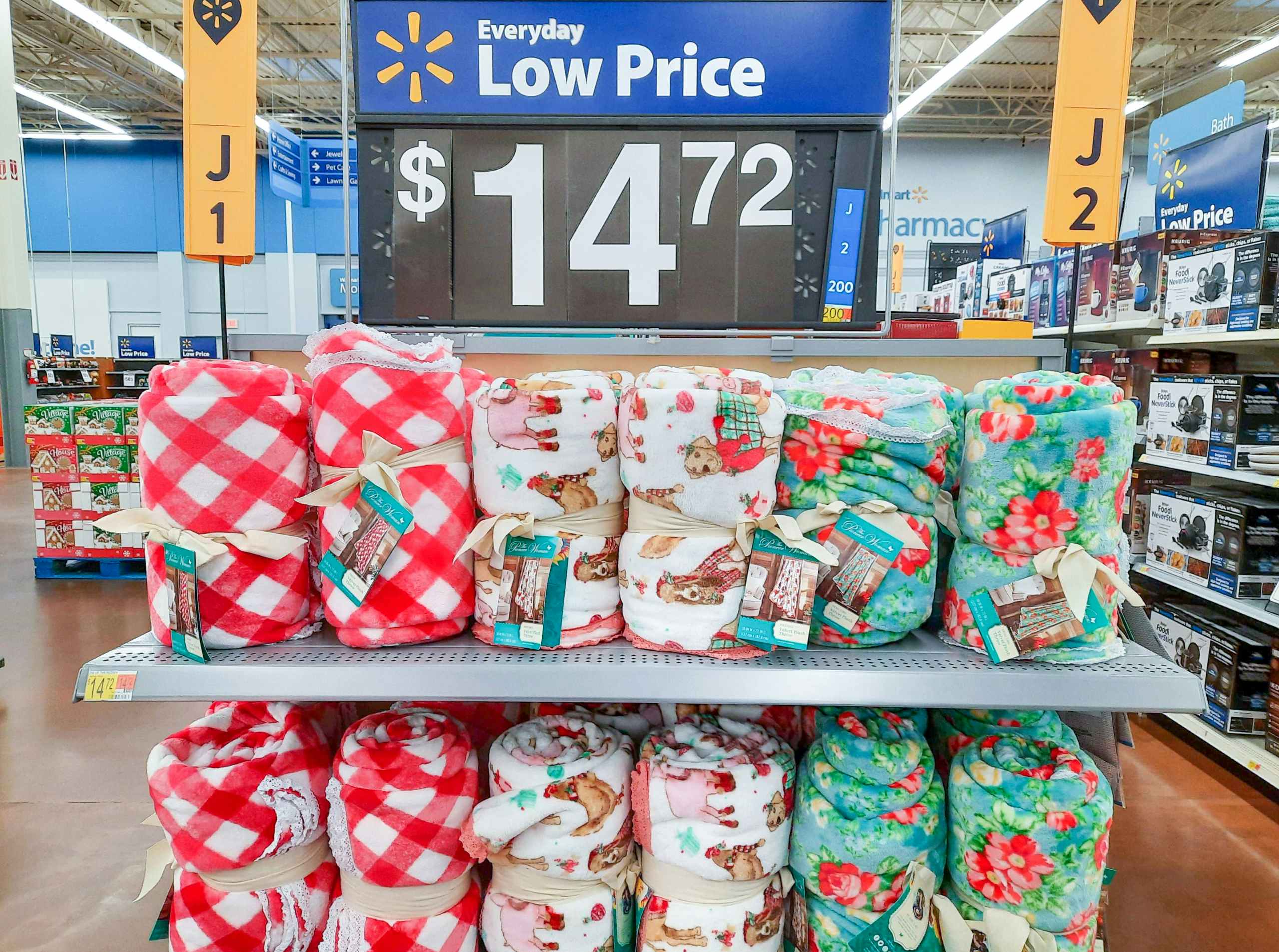 walmart-pioneer-woman-throw-blankets-2021