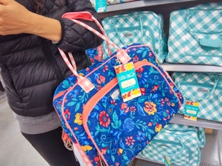 walmart-pioneer-woman-weekender-totes-111221-b