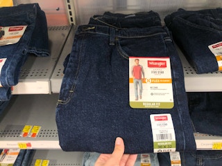 wrangler men jeans walmart black friday 2021 1 1637631392 1637631392 scaled