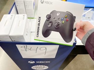 x box controller black friday 2021 2 1637950348 1637950348 scaled