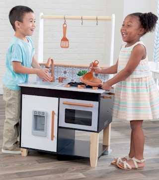 zulily kid kraft kitchen santas workshop 111421 1636918917 1636918917