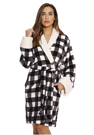 amazon womens robe screenshot 1638538097 1638538097