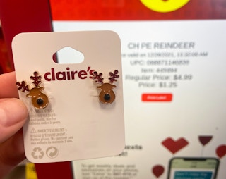 cvs christmas holiday clearance sale claires em dec 20211080 1640545671 1640545672 scaled