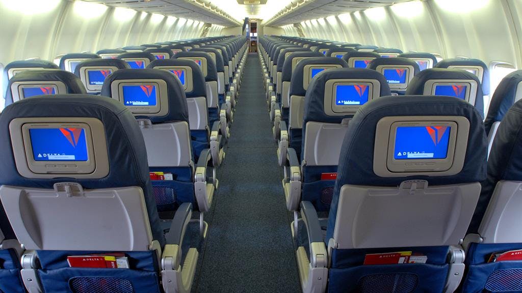Delta plane aisle