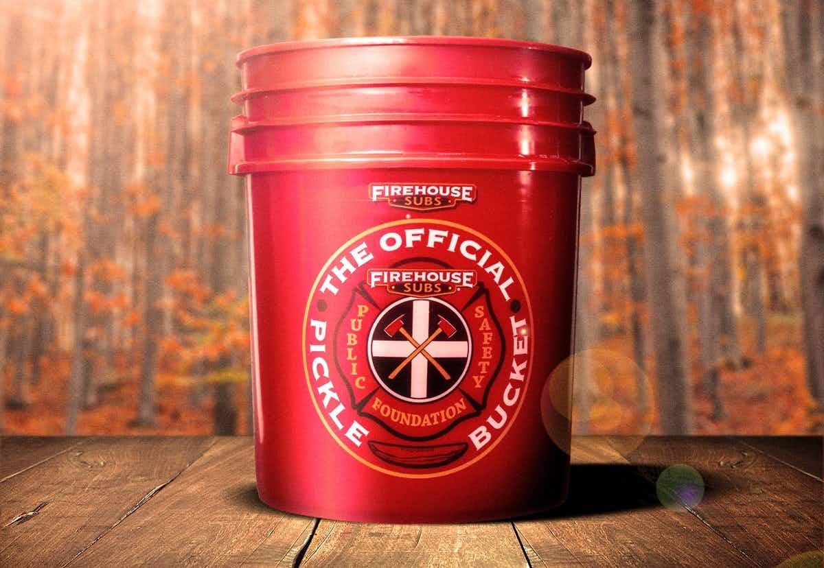Firehouse Subs sells their 5gal pickle buckets for $3 each. : r/Hydroponics