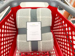 holiday bed blanket target 2021 1638912658 1638912658 scaled