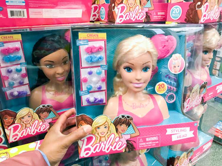 kohls-Barbie-Fab-Friends-Styling-Heads-111817c-750x563-2