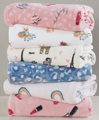 macys whim martha stewart throw 120421c 1638639845 1638639845