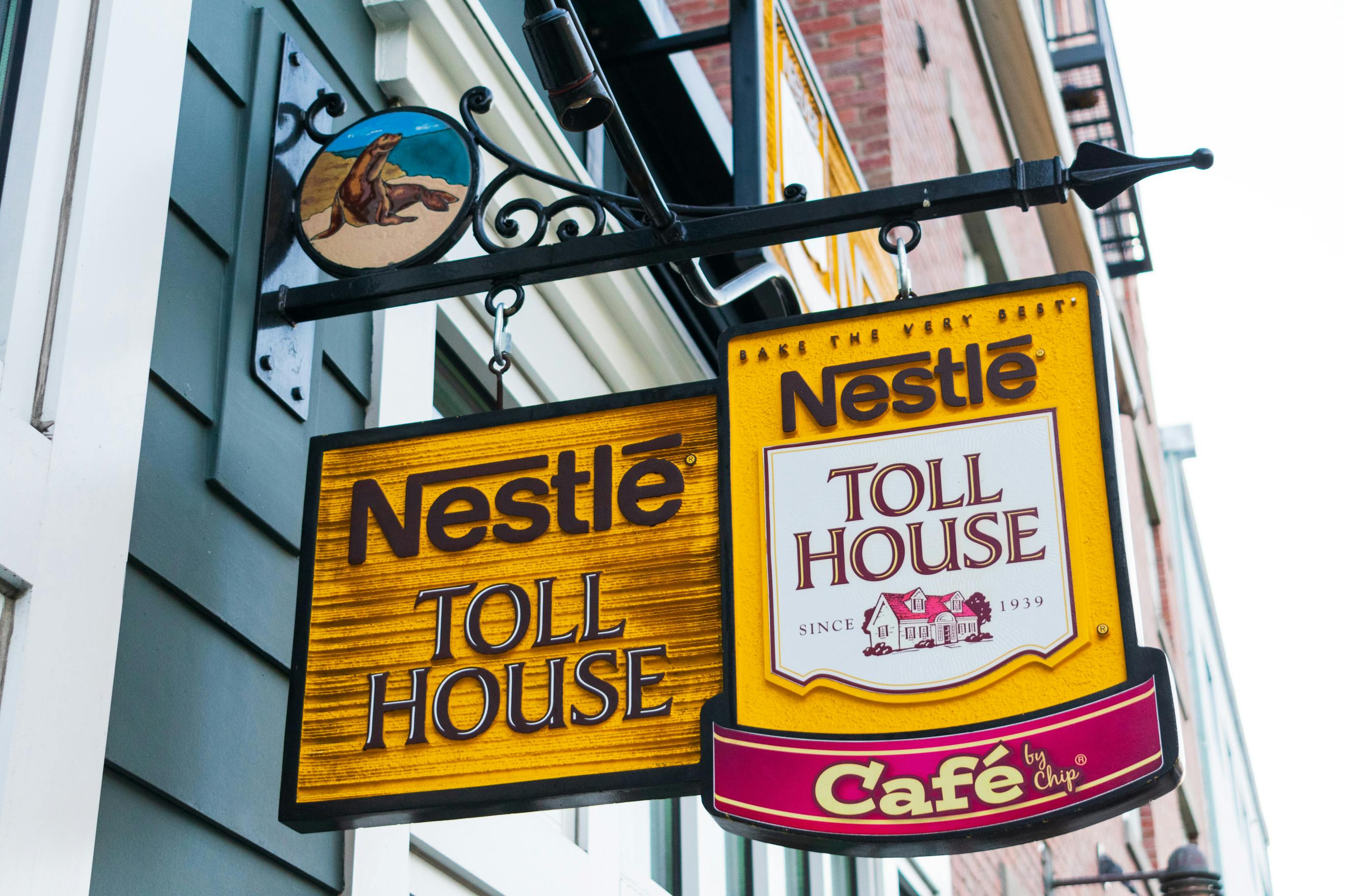Nestle toll house cafe exterior