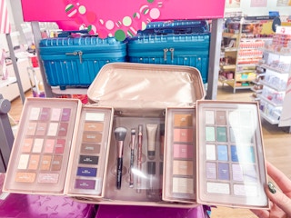 ulta jetsetter beauty box 120121b 1638378284 1638378284