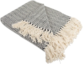 amazon chevron throw 1643307593 1643307593