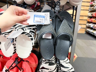 dsw croc clearance 2 011022 1641838017 1641838017 scaled