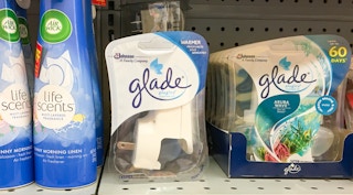 family dollar glade plugins warmer 2021 th 1643046742 1643046742
