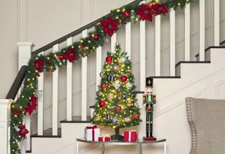 home-depot-christmas-tree-tacoma-pine-2022