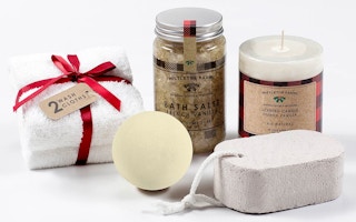 macys-spa-gift-sets-2022-2