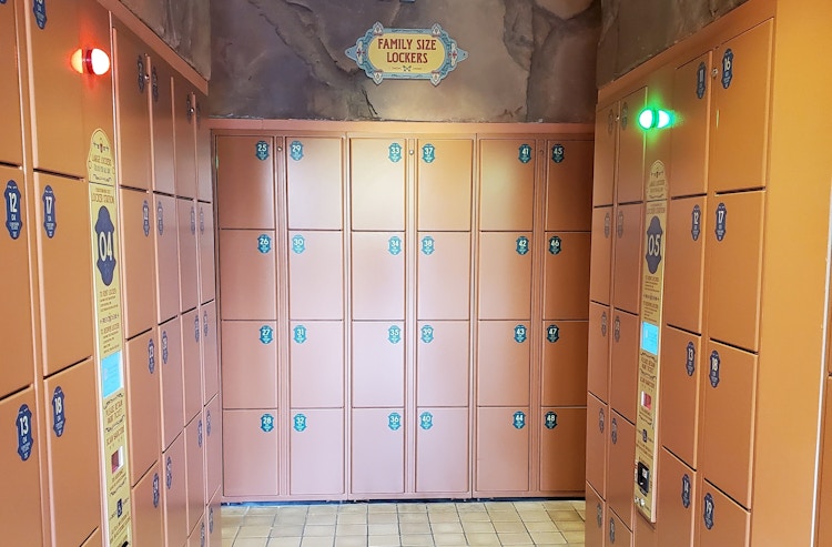 Universal Studios family lockers