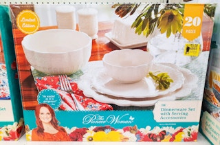 walmart pioneer woman dinnerware set 2022 3 1641400573 1641400573 scaled