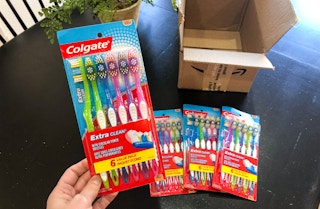 amazon colgate extra clean 6 toothbrushes 2 1644521486 1644521486