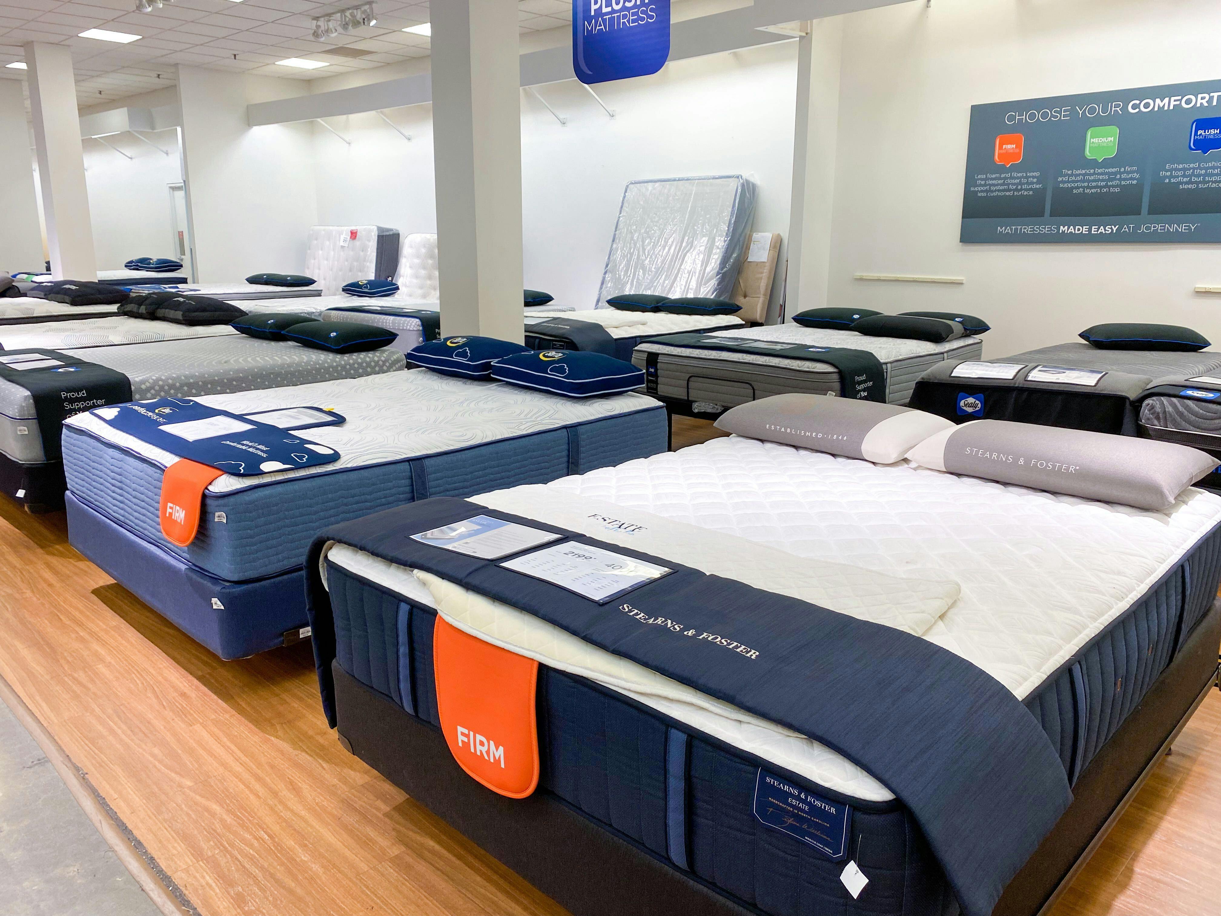 These Places Will Be Open Christmas Day 2021 The Krazy Coupon Lady