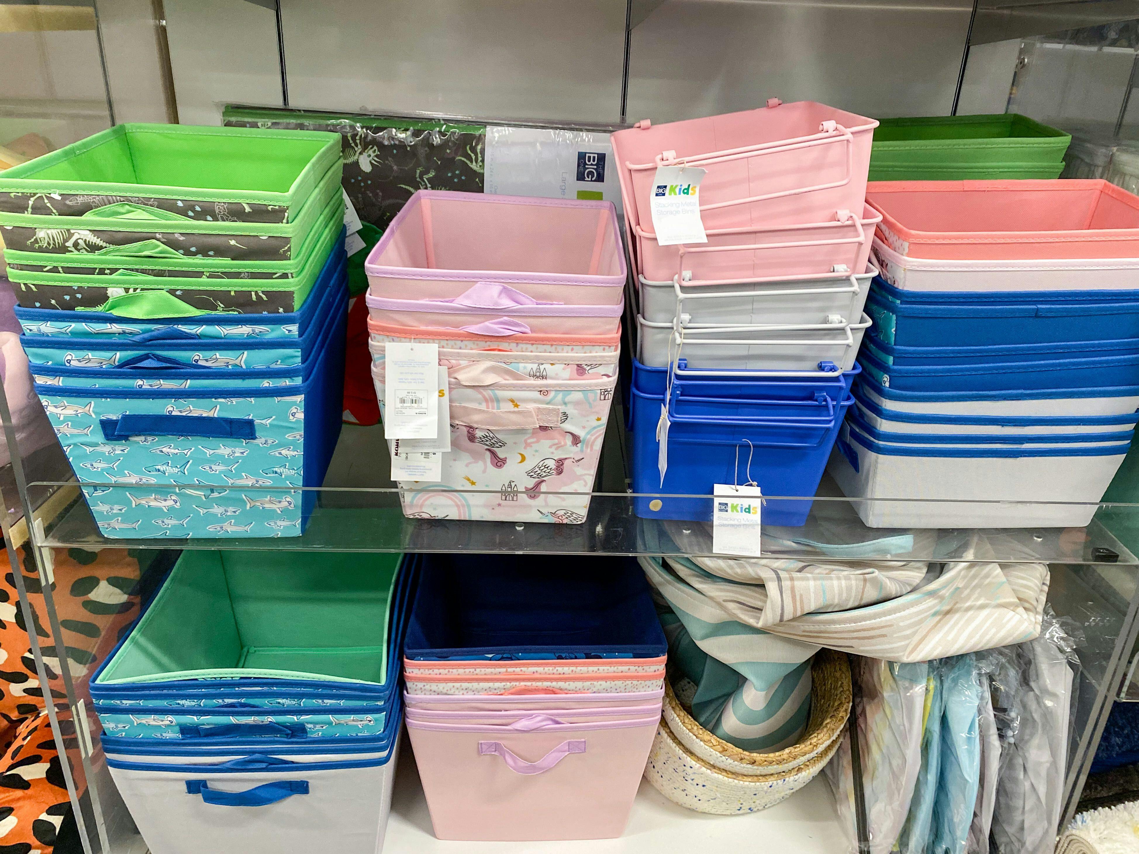 family dollar plastic totes