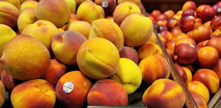 kroger peaches nectarines 2022 sv 1647461288 1647461288 e1657737315539