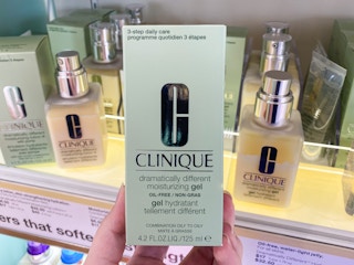 ulta clinique dramatically different moisturizer 2022 05 1647632800 1647632801