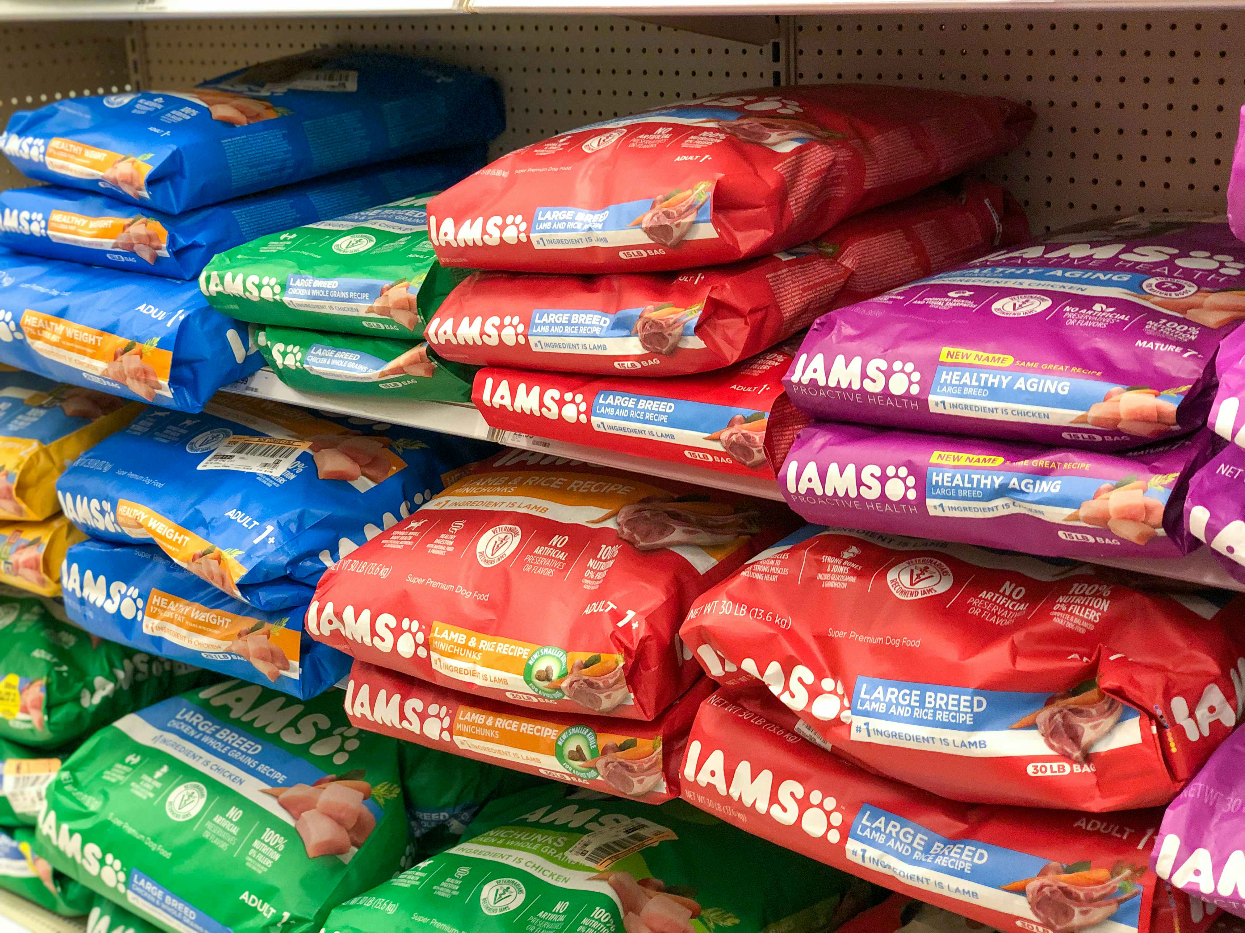 varieties of iams dry dog food on store shelves