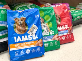 amazon pet day 2022 iams dog food 2 1650551177 1650551177 scaled