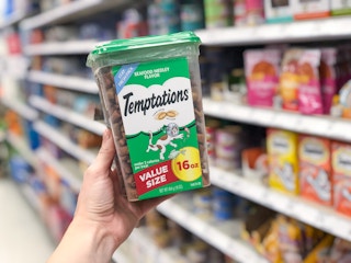 amazon pet day 2022 temptations mixups cat treats 1 1650551868 1650551868