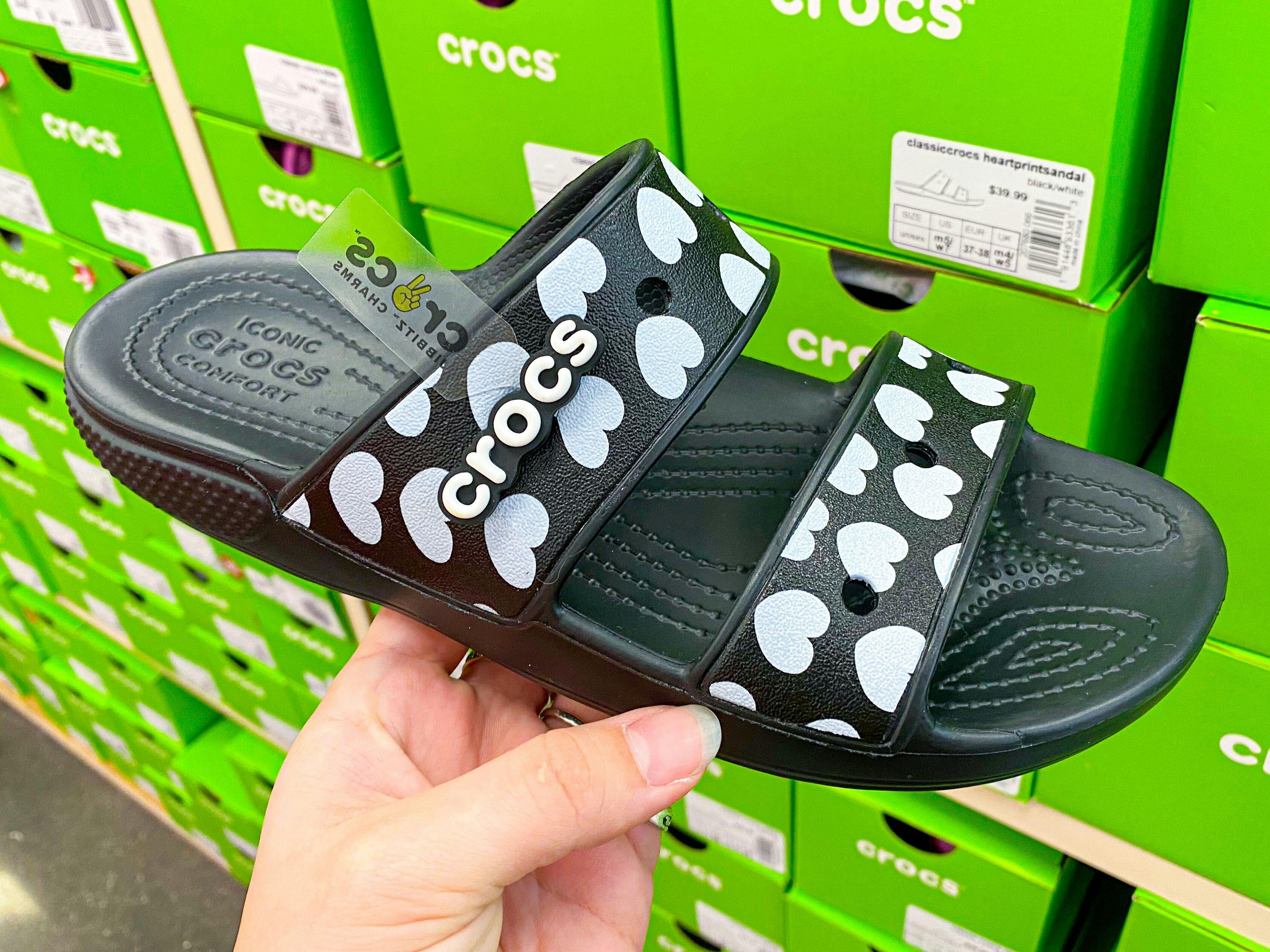 chloe crocs